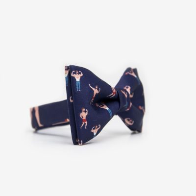 Granatowa mucha męska z kulturystami